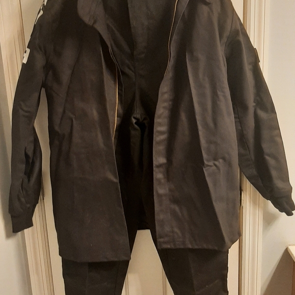 Finish Line Other - Finishline Two-Piece Racing Suit style 1 Layers, Black size large,shoes 10,New